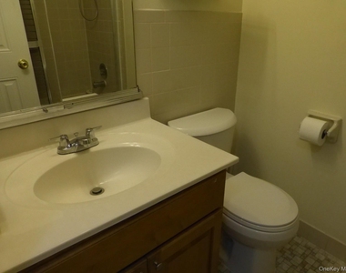 715 Kennedy Drive - Photo Thumbnail 13