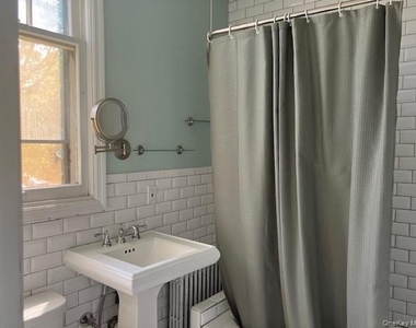 378 Sea Cliff Avenue - Photo Thumbnail 4