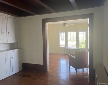 378 Sea Cliff Avenue - Photo Thumbnail 3