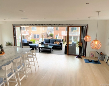 40 Trenton Avenue - Photo Thumbnail 8