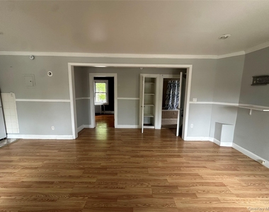 15 Allen Street - Photo Thumbnail 2