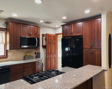 19 Stewart Street - Photo Thumbnail 6