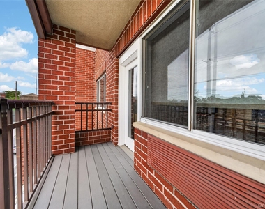 130 Post Avenue - Photo Thumbnail 13