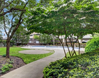 130 Post Avenue - Photo Thumbnail 24