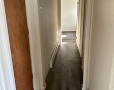 76 Bayview Avenue - Photo Thumbnail 3