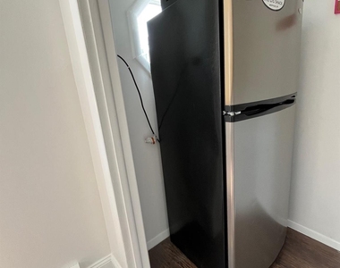 76 Bayview Avenue - Photo Thumbnail 5