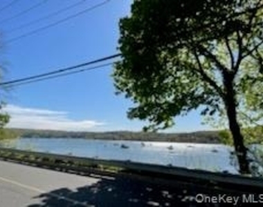 76 Bayview Avenue - Photo Thumbnail 13