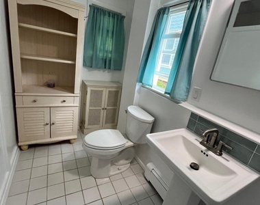 76 Bayview Avenue - Photo Thumbnail 7