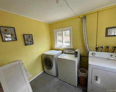 76 Bayview Avenue - Photo Thumbnail 8