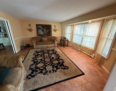 30 Dumond Place - Photo Thumbnail 14