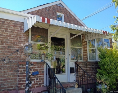 93 E Railroad Avenue - Photo Thumbnail 1