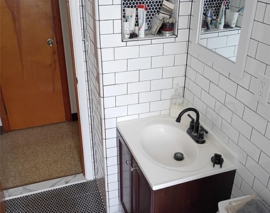 93 E Railroad Avenue - Photo Thumbnail 2