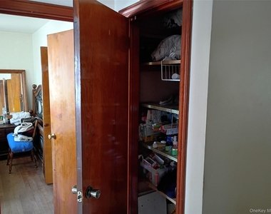 93 E Railroad Avenue - Photo Thumbnail 7