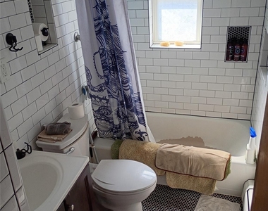 93 E Railroad Avenue - Photo Thumbnail 3