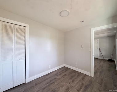24 Grant Street - Photo Thumbnail 6
