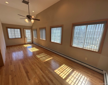 1055 Bruynswick Road - Photo Thumbnail 21
