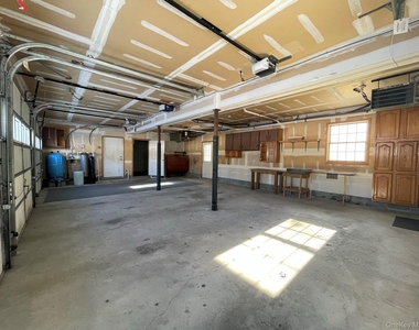 1055 Bruynswick Road - Photo Thumbnail 20