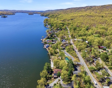194 Jersey Avenue - Photo Thumbnail 12
