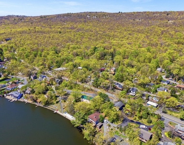 194 Jersey Avenue - Photo Thumbnail 10