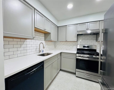 1 Ruth Court - Photo Thumbnail 2