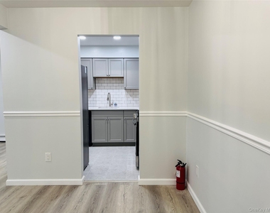 1 Ruth Court - Photo Thumbnail 8