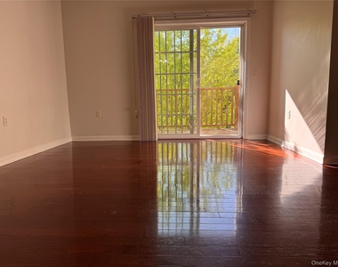 935 Tower Ridge Circle - Photo Thumbnail 17