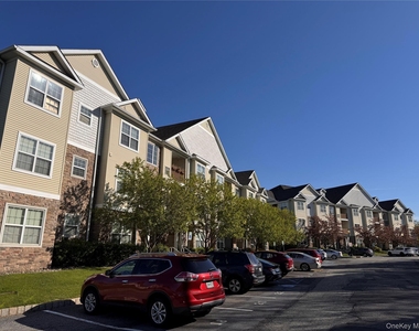 935 Tower Ridge Circle - Photo Thumbnail 4