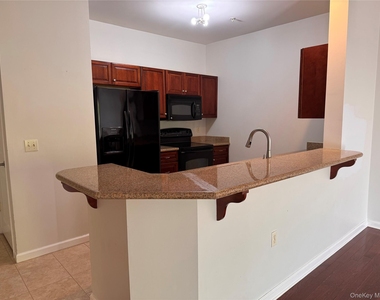 935 Tower Ridge Circle - Photo Thumbnail 9