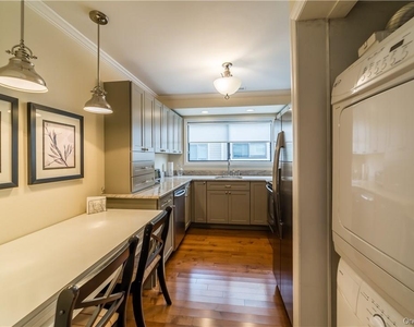 170 Birchwood Close - Photo Thumbnail 2