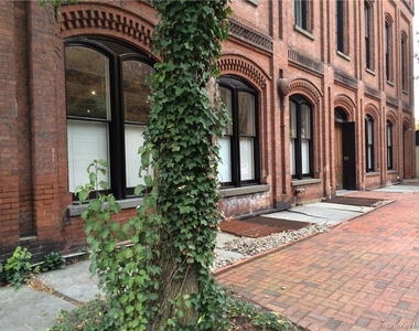 300 Ferdon Avenue - Photo Thumbnail 1