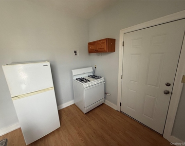60 Carroll Street - Photo Thumbnail 4