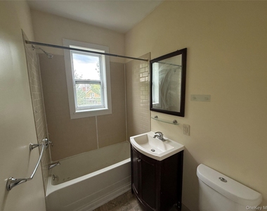 60 Carroll Street - Photo Thumbnail 11