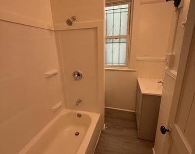 517 Hamilton Street - Photo Thumbnail 4