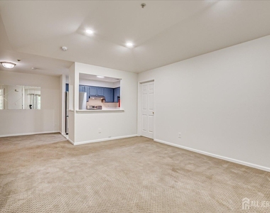 936 Waterford Drive - Photo Thumbnail 10
