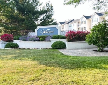 936 Waterford Drive - Photo Thumbnail 2
