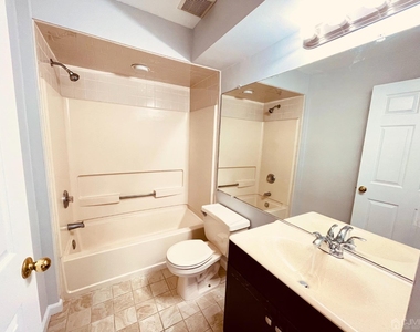 434 Waterford Drive - Photo Thumbnail 3