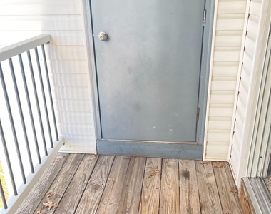 434 Waterford Drive - Photo Thumbnail 9