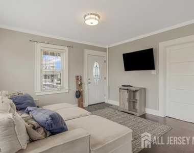 110 Parker Street - Photo Thumbnail 9