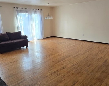 78 Highview Drive - Photo Thumbnail 7
