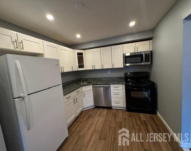 332 College Drive - Photo Thumbnail 1
