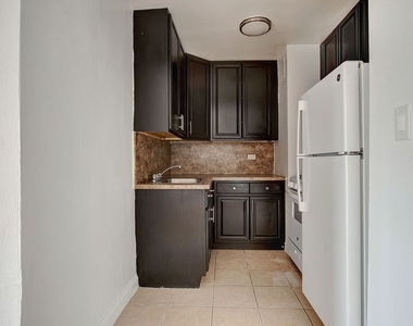 3255 Randall Avenue - Photo Thumbnail 2