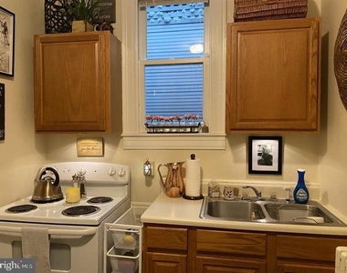 44 S Loudoun Street - Photo Thumbnail 5