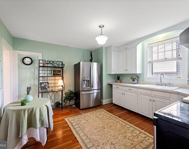 6 E Cecil St - Photo Thumbnail 9