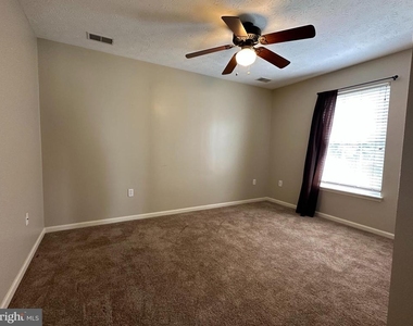 2066 Honeysuckle Lane - Photo Thumbnail 8