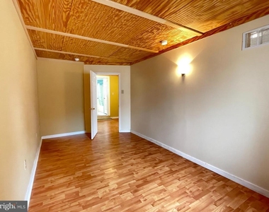 598 Wakefield Drive - Photo Thumbnail 4
