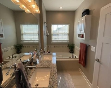 18157 Red Mulberry Road - Photo Thumbnail 5