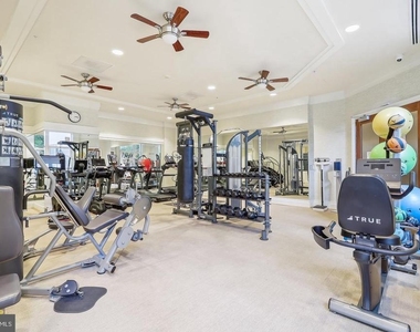 8220 Crestwood Heights Drive - Photo Thumbnail 19