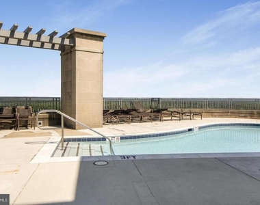 8220 Crestwood Heights Drive - Photo Thumbnail 23