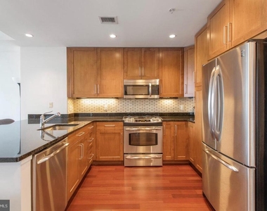 8220 Crestwood Heights Drive - Photo Thumbnail 33