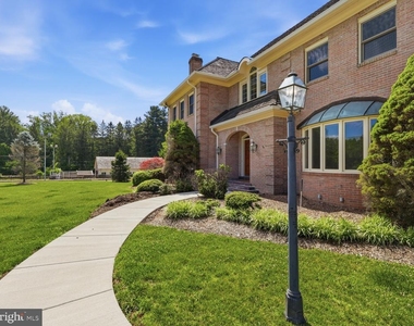 1051 Kelso Road - Photo Thumbnail 3